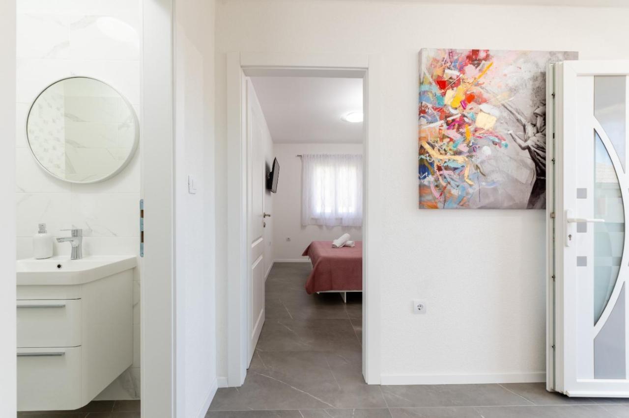 Apartment Vuletin Kastela Exterior photo