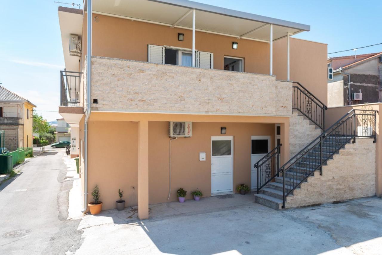 Apartment Vuletin Kastela Exterior photo