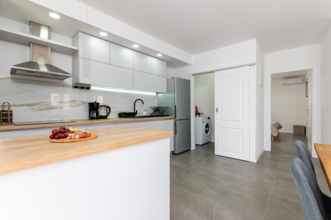 Apartment Vuletin Kastela Exterior photo