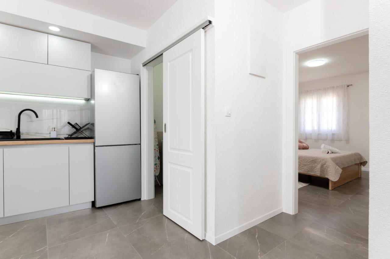 Apartment Vuletin Kastela Exterior photo