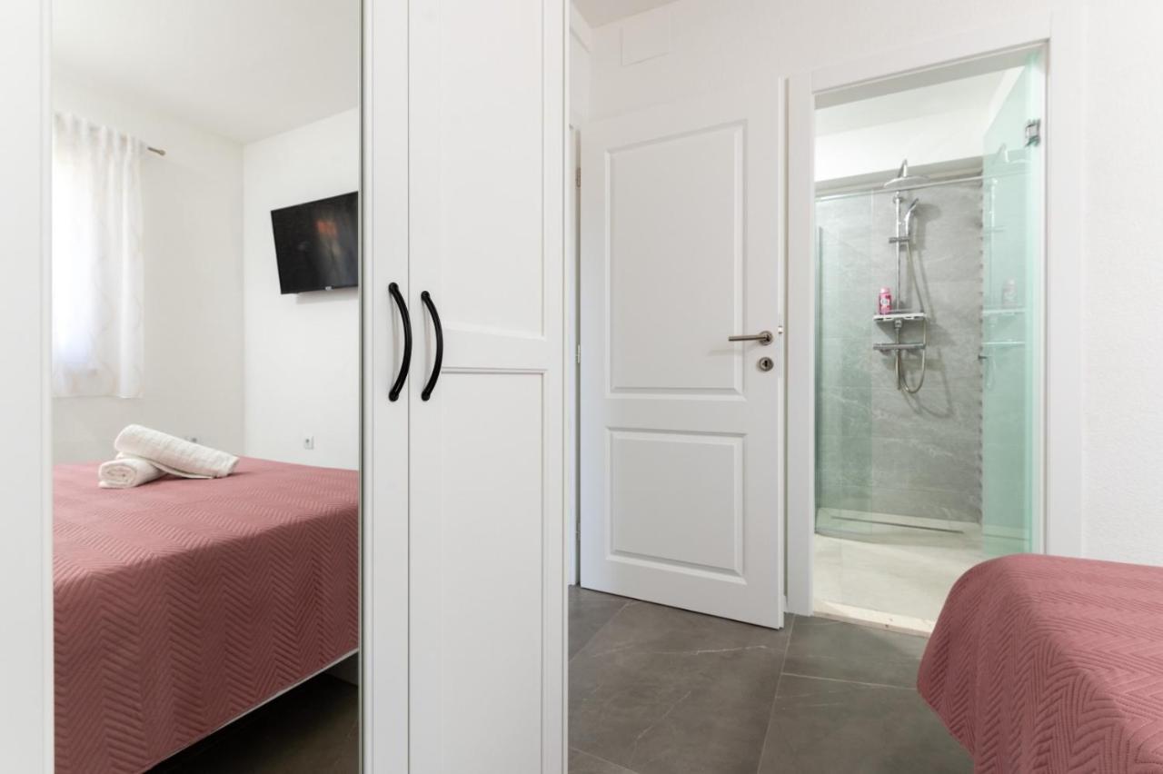 Apartment Vuletin Kastela Exterior photo