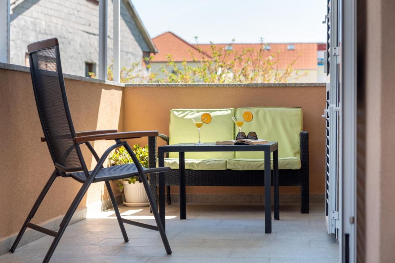 Apartment Vuletin Kastela Exterior photo